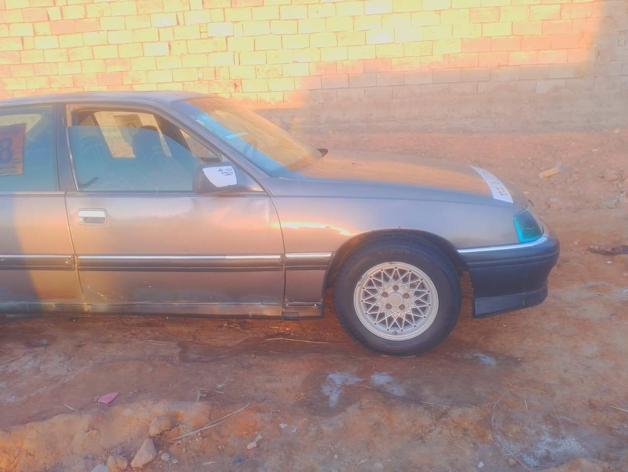 سلام عليكم اوبل اوميكا للبيع محرك وكير شرط تخم تاير كهربائيات شغاله كيج حماوه كيج بانزين سنويه لل#29 سياره جاهزه وحلوه السعر#21 وبيه مجال بسيط مستعجل عل بيع الديوانية غماس *********** المايعجبه سعر لا يكسر بحلال الناس
