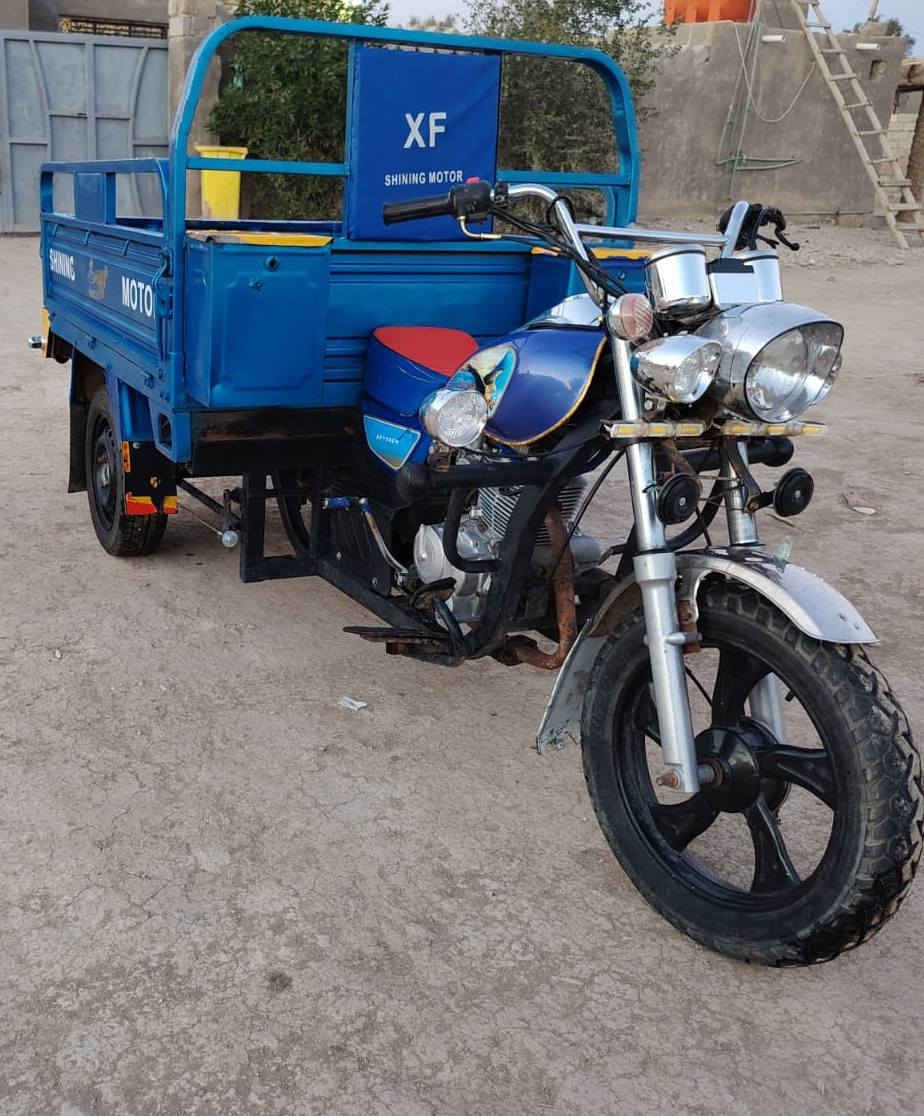 السلام عليكم ستوته 16  للبيع مكفوله كفاله عامه من الشاصي والركبه‏ اكسن جديد تايرات جدد اوراق اصوليه دبلات جديد  محرك 19 السعر مليون 400 وبيها مجال ***********
