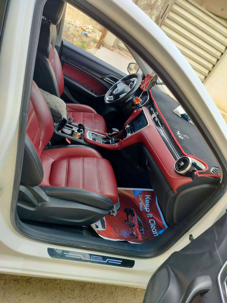 سلام عليكم للبيع أو مراوس امجي 6
اعله فااه بيهن استيراد خاص تحكم 
استيرن محرك 1500تيربو. بدون ادونز 
كير اوتماتيك وه 7نمر عادي جلد كشن كهرباء
تدفىه تبريد فول موديل 23 بيها فقط دوسه 
مطعوجه قليل من يم باب السايق البقيه كفاله 
السعر 135مجال كلش قليل 
***********
***********
