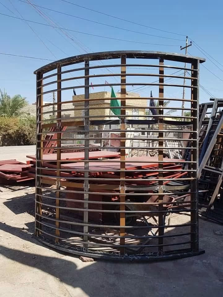 محل حداده الاخوين
عــمــل 
{ الابـواب والــشـبابـيـك} 
وكـافه اعــمـال الــحـداده
الــعـمـل في الــكوت 
باداره حـيـدر عـزيـز (ابونبأ)
***********

