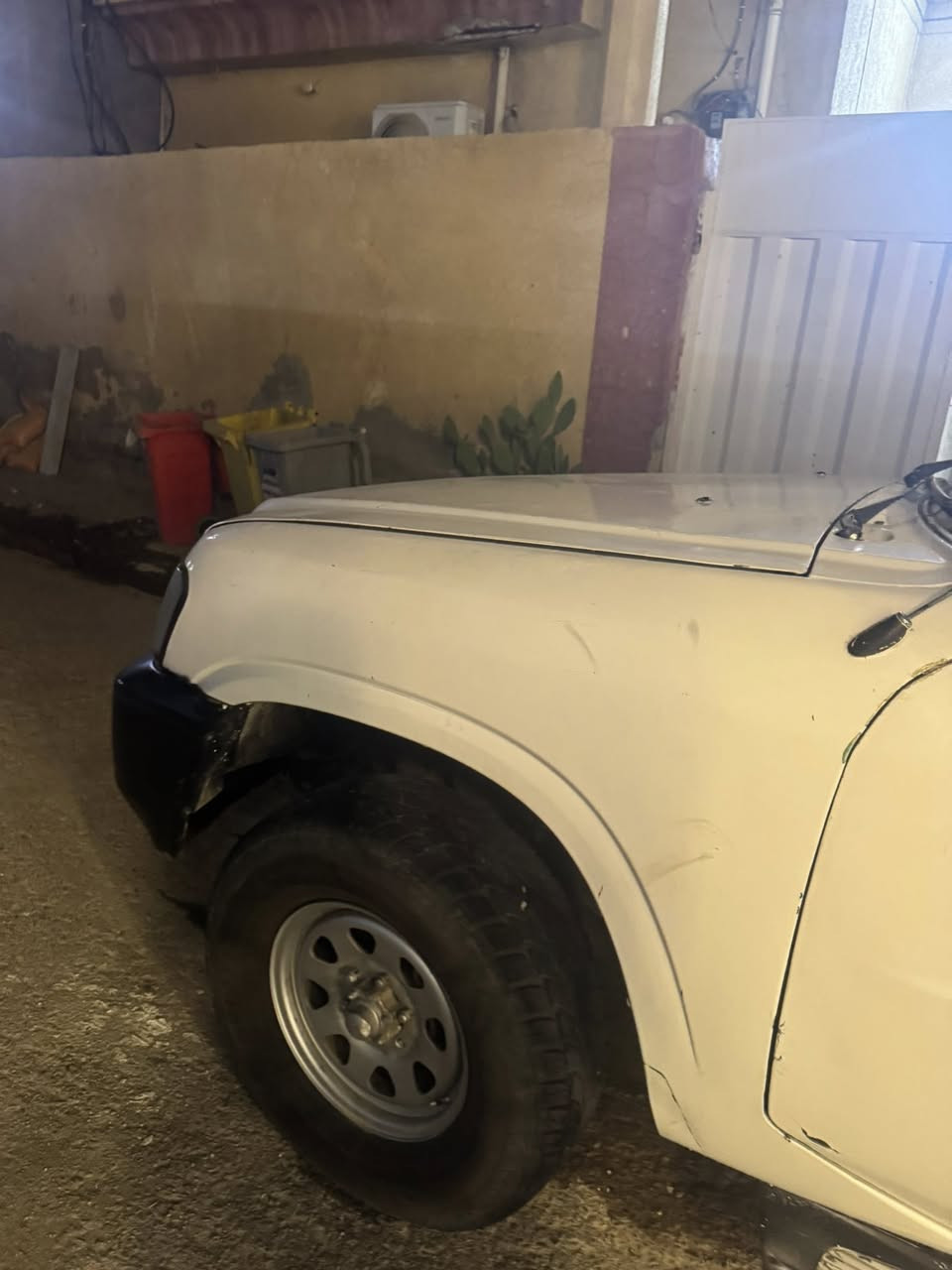 سلام عليكم
سياره باترول 2008مال مزاد ديالى 
السياره كير ومكينه مكفوله 
داخل دوشمه جديده خارجها زين 
تخم تاير جديد 
السعر 60وبيها مجال بسيط 
للاستفسار ***********
