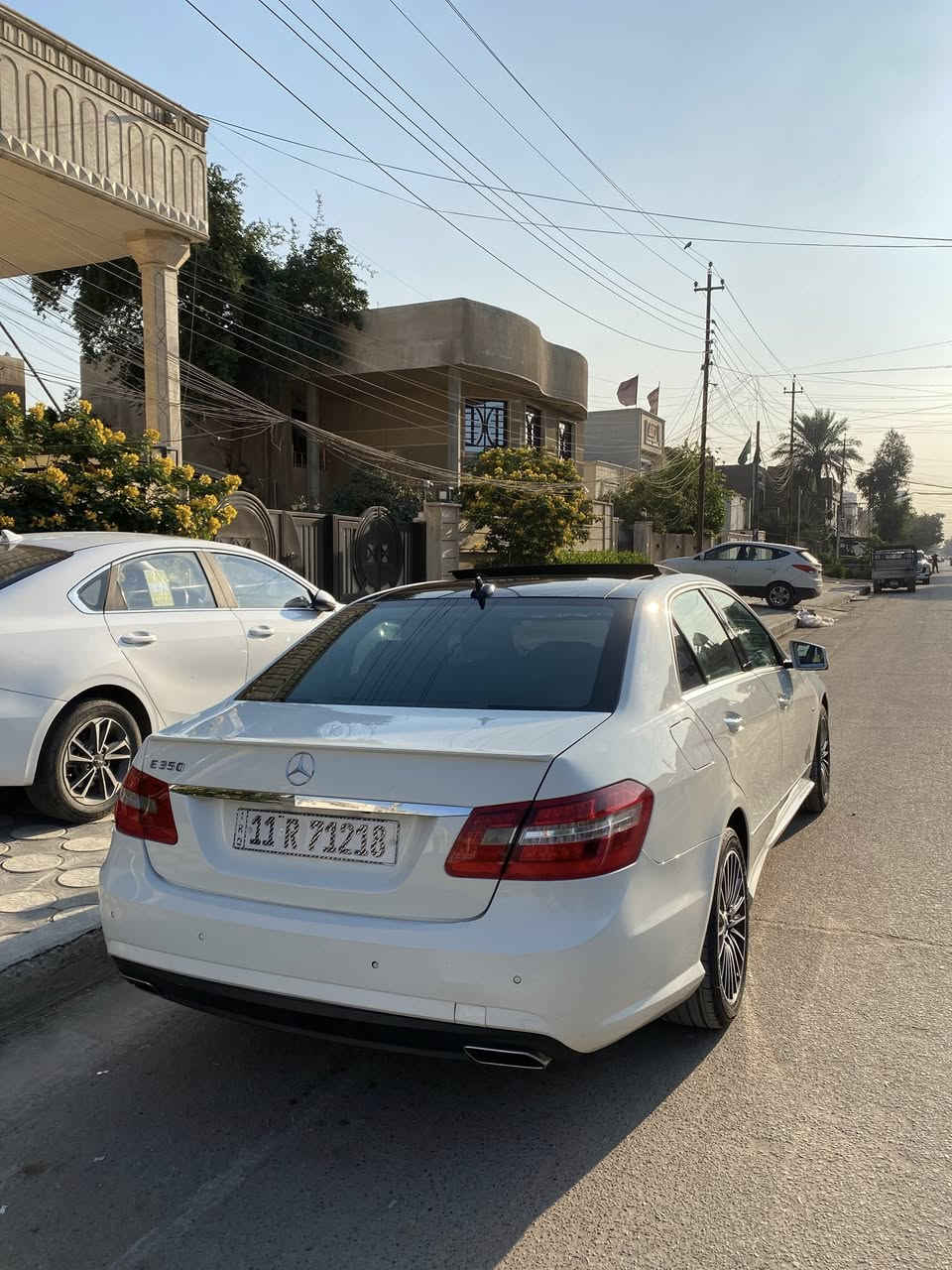 سلام عليكم للبيع مارسيدس E350 مديل2011 سيارة فول مواصفات داينمك بانوراما كشنات تدفئه تبريد سماعات هارمن كارمن بردات جنطه كهرباء لايت داينمك تحكمات ستيرن شفاتات محرك العادي ابو العقل الفوك المحرك المرغوب كير محرك صدر تبريد كله جديد سيارة كامله مابيه كل نقص باسمي تحويل ثاني يوم مكاني قرب هايبر ماركت البياع 
للاستفسار ***********
