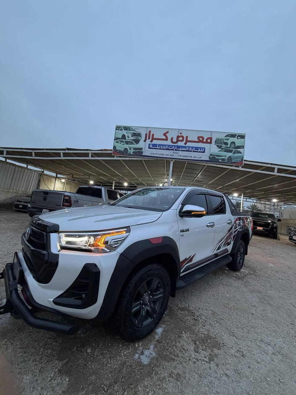 سلام عليكم
🚗 تيوتا هايلوكس - (تي ار دي) للبيع 🚗

✅ تفاصيل السيارة:
• الموديل: 2025.
• المواصفات: 
• المحرك: [6سلندر]، 
• ⁠• اللون: [ ابيض].• 
• شاشة كبيرة مع كاميرا خلفية وحساسات أماميه وخلفيه
• تبريد قطعتين 
• ⁠أشاره بلمري
• تحكم ستيرين كامل 
• إنارة LED أمامية وخلفية 
•مكفوله كفاله عامه
 ماشيه :25 ألف 

ما تحتاج لأي مصاريف نهائياً.
نظيفه ابمعنا
بسمي السياره اتريد امداور او وكاله عامه 
📍 الموقع: [ السماوه ].
📞 للتواصل والاستفسار:
 [0781 888 8708]
[0772 627 7773]
