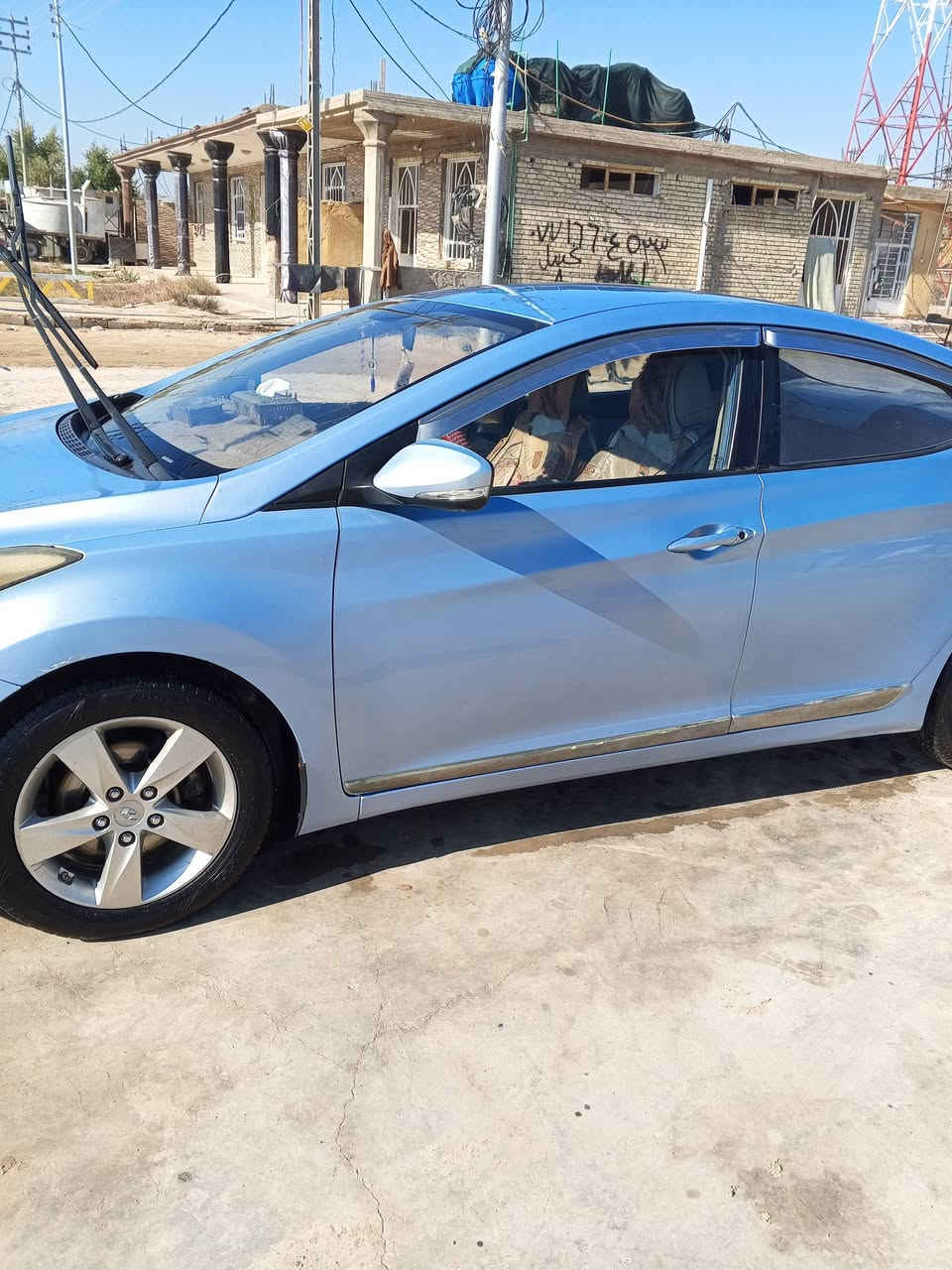 سلام عليكم لنتره لون سمائي موديل ١٢خليجي محرك ١٦٠٠عنوان كربلاء المقدسة عون السعر٨٥ وبيه مجال حك الجيه بيه اربع قطع بدون دواخل رقم ***********
