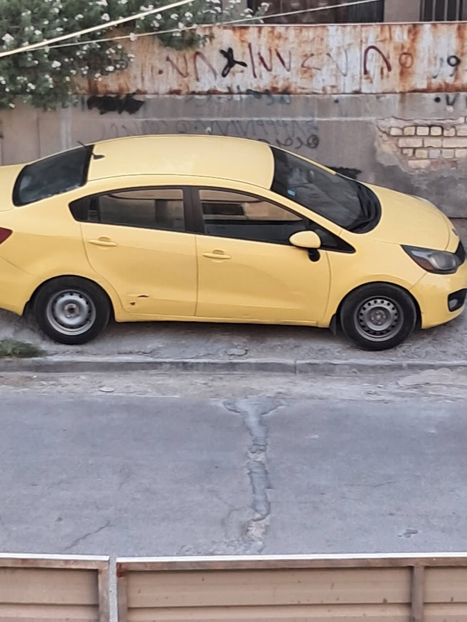 كيا ريو موديل 2013 وارد أمريكي محرك 1600 سنويه بسمي  سعر 73 ورقه 
وتساب *********** باقي تفاصيل
