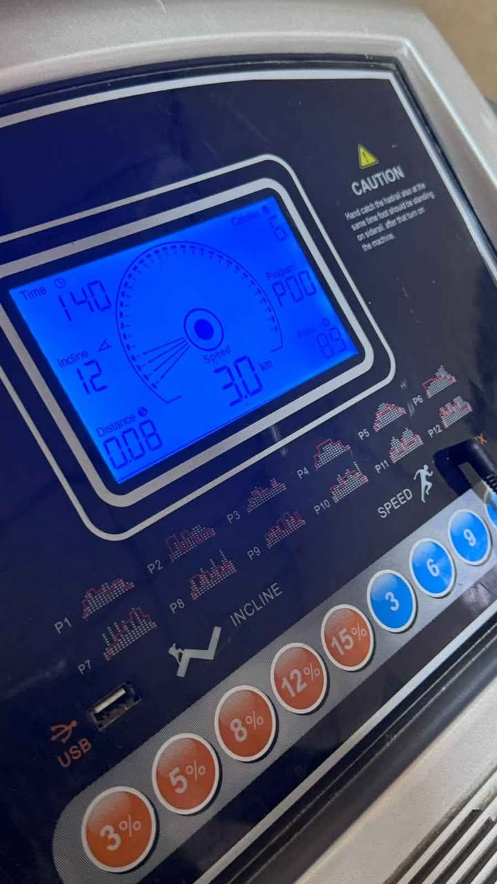 جهاز ركض جري "سبيد فتنس"
دبل ماطور يستخدم جبلي وعادي متعدد السرعات "4 حصان" يتحمل أكثر من 180 كيلو 

-مع جهاز هزاز "رجاج" لتكسير الدهون لبناء الخصر والأرداف

-وشاشة تقرأ الوقت والمسافة والسعرات الحرارية ونبضات القلب مع Mb3 مضخم الصوت

-مزود ايضًا بنظام أمان ابو الخصيب, البصرة


**إذا كنت صاحب هذا الإعلان وتريد حذفه لأي سبب، رجاءا أرسل رسالة إلى الدعم الفني**