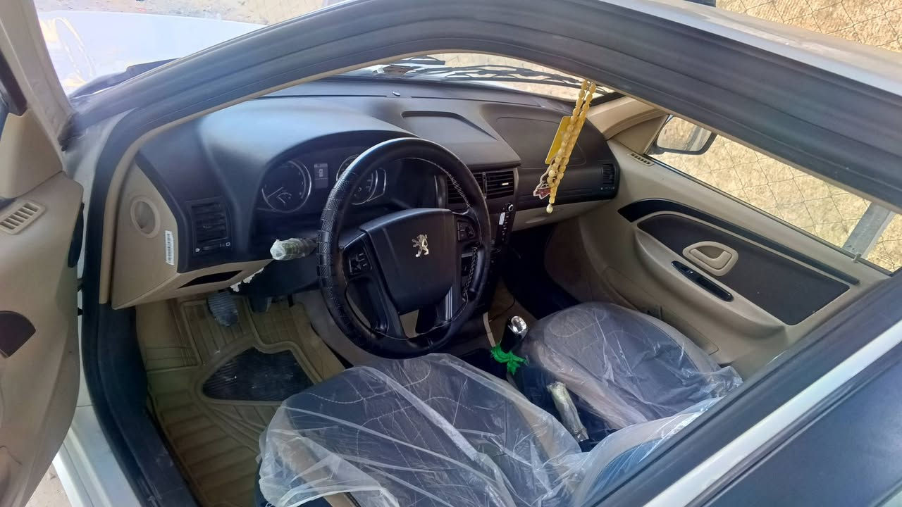 سلام عليكم بيجو بارص موديل 2024 ماشيه 24 الف سياره حره بسمنه لمواصفات معروفة سياره كفاله عامه ديوانيه على طريق سنيه سعر 89 وبيهه مجال رقم ***********
