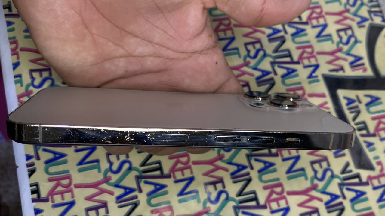 ايفون 13 برو
مساحته 256
مبدل شاشه وبطاريه اصليه
مكاني الانبار رمادي 
السعر ( 500 الف ) او مراوس ب ايفون ١٦ بلس وادفع فرق
للاستفسار اكثر تواصل على الرقم
***********
