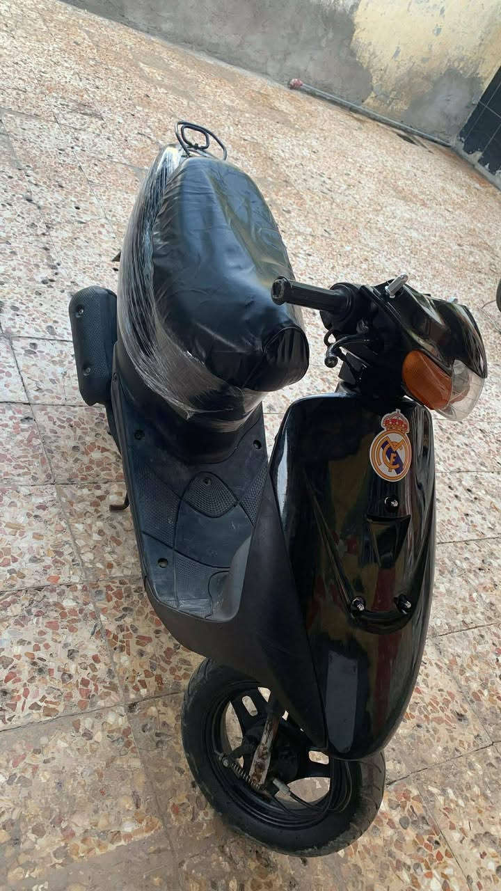 السلام عليكم دراجه نظيفه سعر 350  ***********
