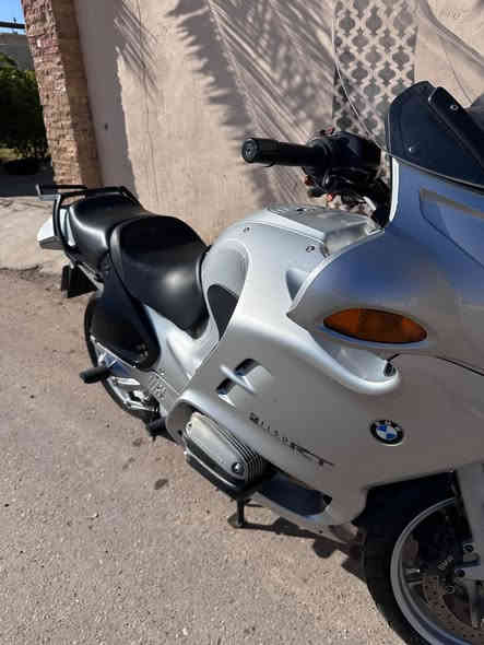 السلام عليكم و رحمة الله 
 دراجة bmw r1150rt فخر الصناعة الألمانية 
موديل 2003 
دخول جديد للعراق ما مستخدمة داخل العراق 
وارد يابان مكفولة كفالة عامة حتى من الشخط 
تايرات دنلوب جدد وكالة اصلي 
محرك على وضع الوكالة -گير گاردن شرط الكفالة 
ABS مانع انغلاق المكابح 
3 أنظمة  تعليق فاخرة للمسافات البعيده
للبيع أو المراوس حسب القناعة فقط 
للأستفسار الاتصال على الرقم 
‭0780 738 6991
