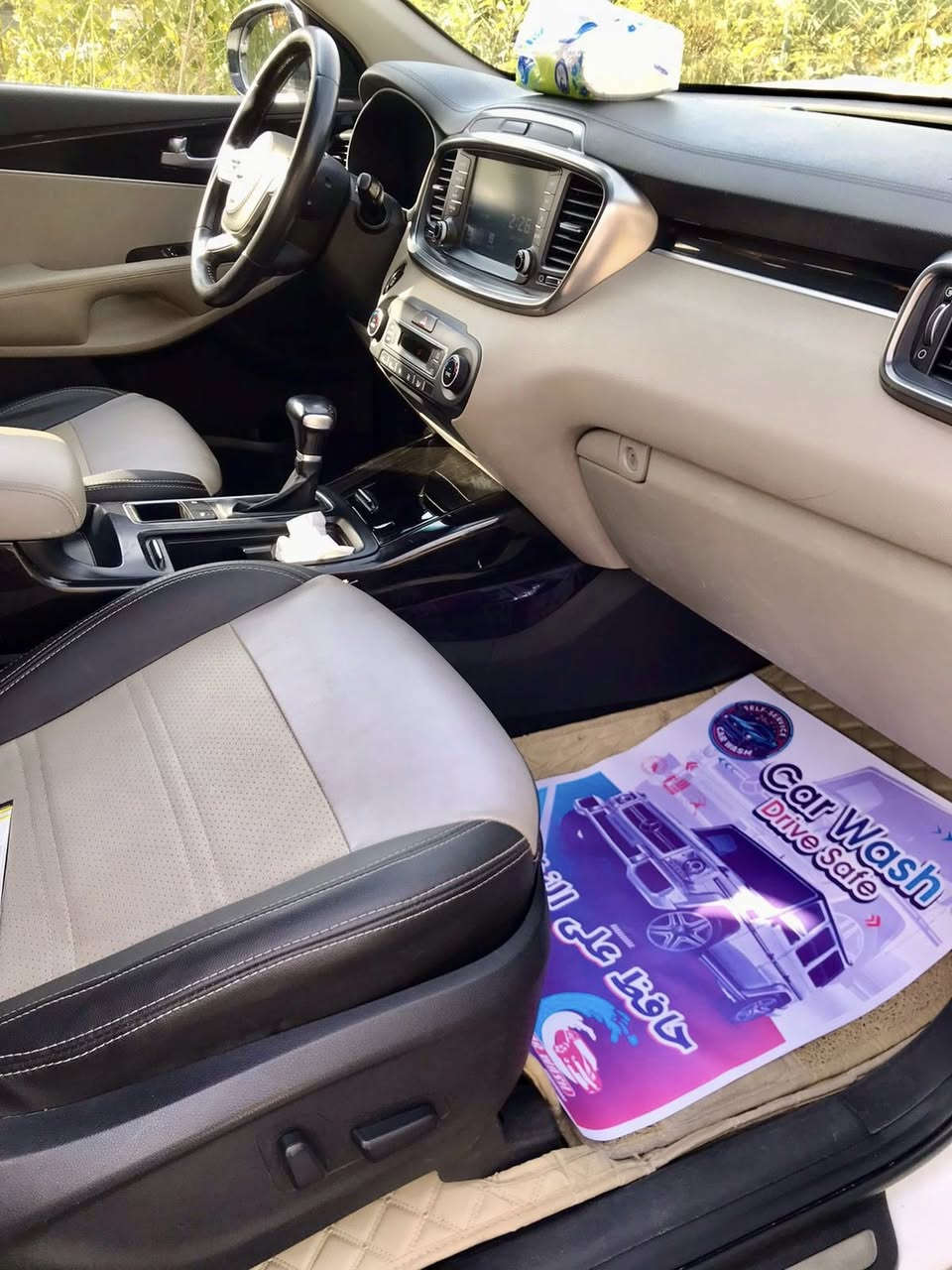 السلام عليكم سورنتو موديل 19 خليجي مكفوله من الصبغ والبارد عدا الي ماشر شركة الدوليه ماشيه75 تخم تاير  مواصفات الدوليه السعر 243 وبيها مجال بسيط ت*********** مكاني بغداد
