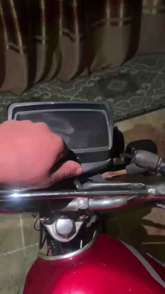 صلاح الدين الشرقاط الساحل اليسر عويجيله الهيجل 
اسلام عليكم موطور للبيع موديل 25 نكره سلف كهرباياتو كله شغاله خابر ودلل رقم الهاتف ***********
