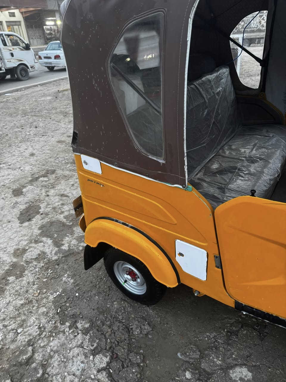 السلام عليكم تكتك مديل 21
لبيع التكتك خير من الله لا تنقيص لا تبخير المكينه ما مفتوحه التكتك كفاله عامه
بيه فقط طعجه بل صفحه ما مسويه مبينه بل تصوير التكتك ما نقصه شي كبل لشارع 
مكاني بغداد الامين الثانيه 
لتواصل
واتساب ***********
هاتف ***********
