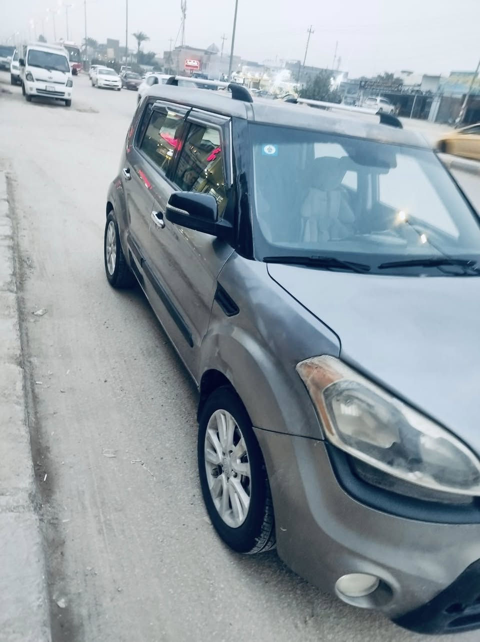 السلام عليكم
صول2013
محرك 2000 دوش المرغوب
كير مكينه حداديه كفاله
فول شاشه كامره تحكمات ستيرن
تبريد تدفئه كفاله
تخم تاير جديد
رقم كربلاء بأسمي تحول مباشر سنويه مجدد 
جديده وجاهزه مال جناي
بيها ثلاث قطع صبغ 
وارد امريكي السياره حلوه 
كهربائيات شغاله كلها 
السعر 89 وبيها مجال قليل
***********
مكاني حله شارع 60
