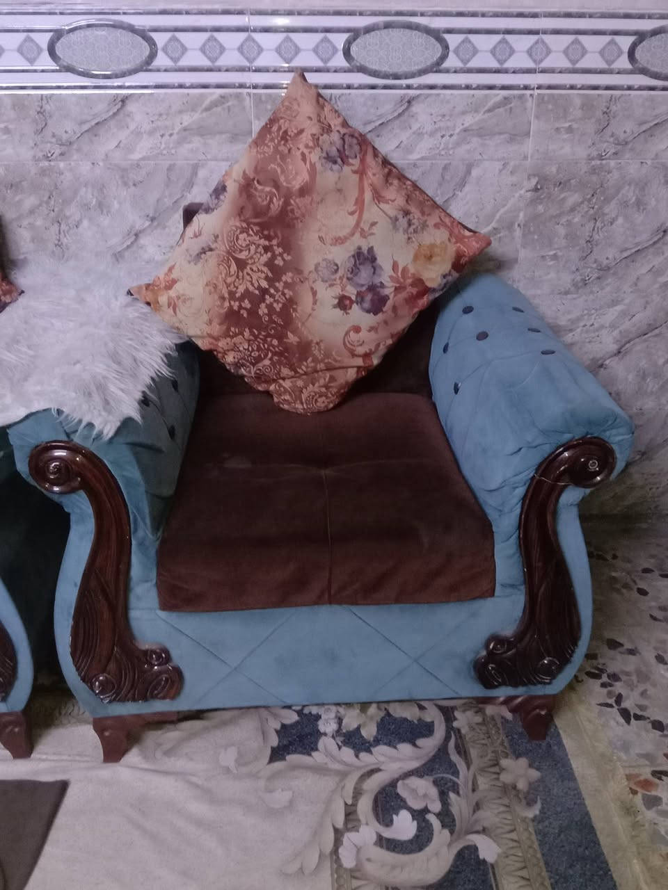 تخم عشر مقاعد للبيع مكان الشعب ثكيل بس الايد نازله سعر ١٥٠


**إذا كنت صاحب هذا الإعلان وتريد حذفه لأي سبب، رجاءا أرسل رسالة إلى الدعم الفني**