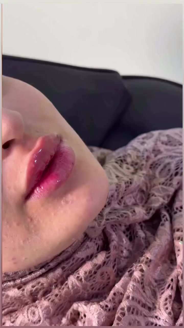 د. هبة عماد / طب الاسنان و دراسات بالتجميل اللاجراحي
استغلوا العروض حالياً 🔥

•  تجميل الوجه (بوتكس-فيلر-خيوط-ميزو)
-حقن ابر نظارة و تفتيح البشرة
•  حشوات علاجية و تجميلية
-ابتسامة هوليود 
•  جراحة الفم و الاسنان
•  تنظيف و تبيض الاسنان
•  معالجات و ترميم الاسنان التالفة 

للحجز : ***********
العنوان : السماوة/ شارع الإسكان/ مركز الريماس
حساب الأنستا 👇🏻
https://www.instagram.com/dr.heba_clinic?igsh=MTZ3d3c1c2dycjA5OA%3D%3D&utm_source=qr
