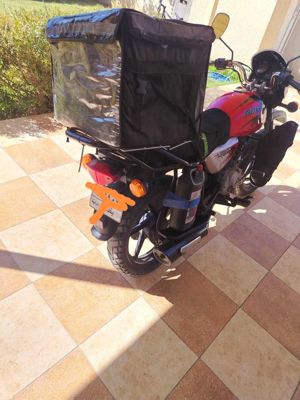 السلام عليكم دراجه بوكسرمرقم ٢٠٢٣ للبيع السعر مليون ٨٠٠ رقم الهاتف ***********
