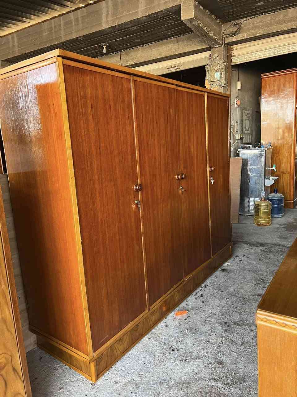 كنتور خمس ابواب صاج داخل وخارج 
كنتور اربع ابواب صاج داخل وخارجً
كنتور ثلاث ابواب صاج داخل وخارج عدد2
كنتور بابين صاج داخل وخارج عدد 3
بوفيه صاج داخل وخاوج مترين ونص للبيع 
المكان بابل قضاء المحاويل مقابل معسكر المحاويل البوابة الشمالية بتجاه بغداد 
يوجد لدينا خدمة توصيل 
للاستفسار الاتصال على الرقم التالي *********** او التواصل عبر الواتساب برقم الاسيا
