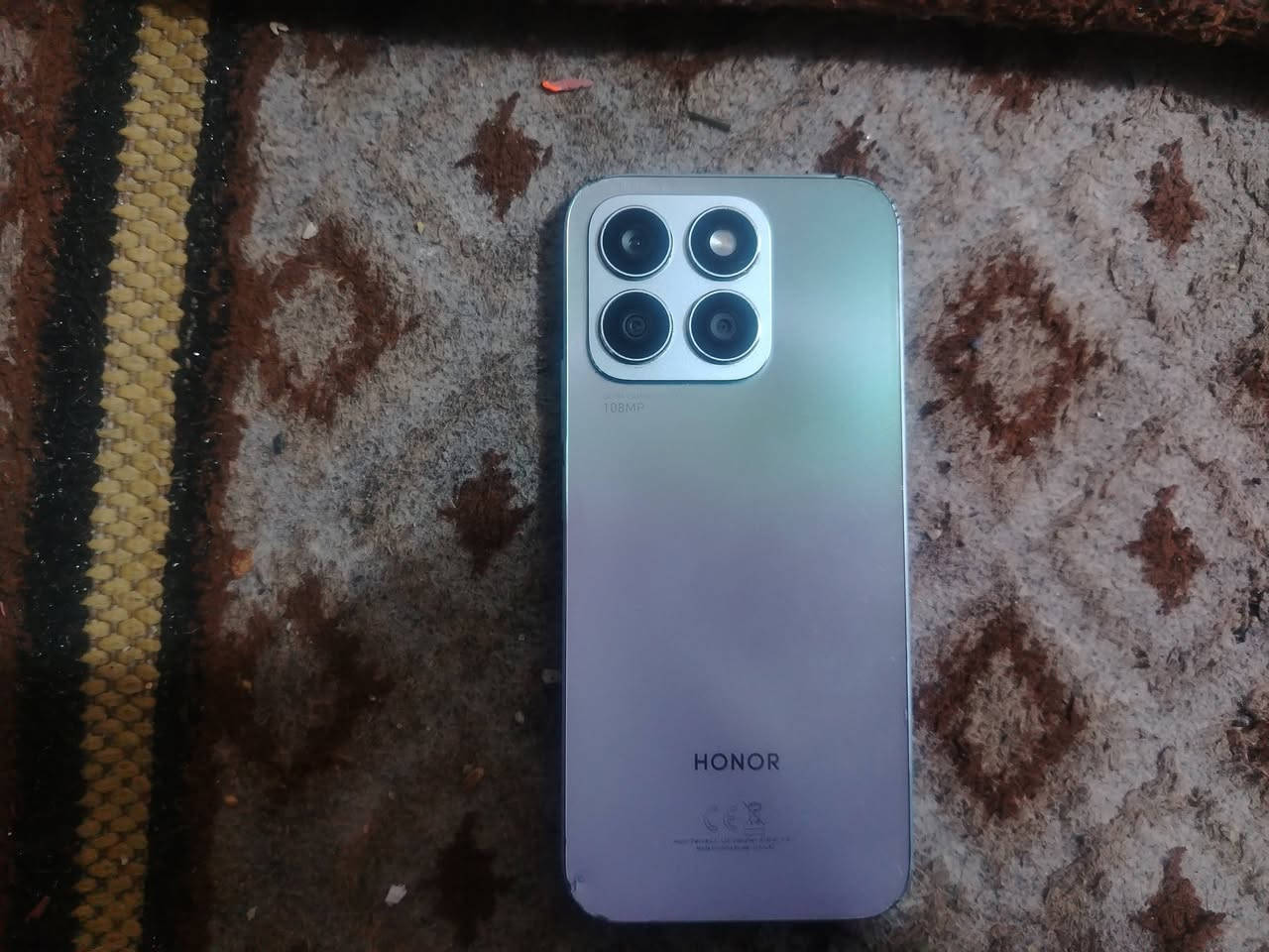 السلام عليكم عندي جهاز هونرx8b للبيع نضيف بدون ملحقات ذاكره 512 ويريد يراسلني على هذا رقم***********
