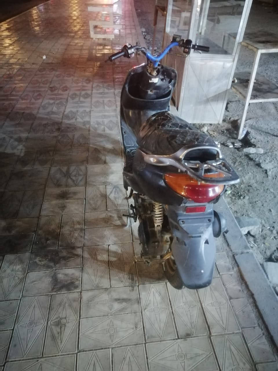 دراجه البيع نضيفه وجديده السعر 200الف وهاذه ***********
