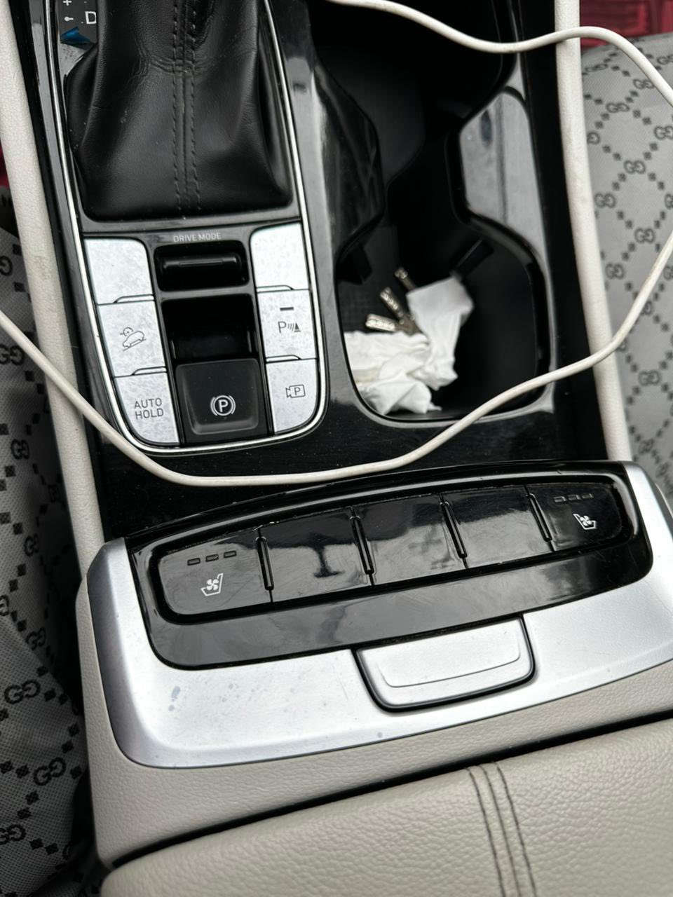 السلام عليكم توكسان 2023 فول عدا الجنطه
خليجي رقم بغداد ماشيه 39 الف
مكانه بغداد السيديه 
ملاحظه 
مكلف بلنشر خابر ع رقم 

‭0771 311 5173‬
