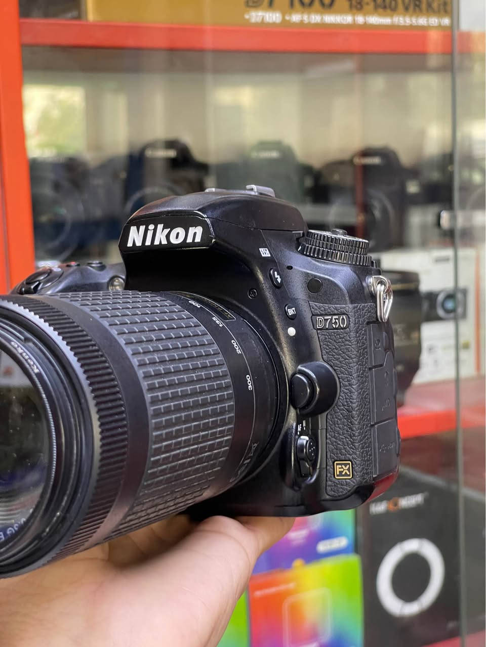 نيكون 2.450.000 شتر. (Z 6ll + 120.24  (22k

سوني 3.350.000 شتر. a7Riv + 24.70 GM (75k)

سوني 950.000 شتر. (a7 ll + 50m1.8 (14k

نيكون 850.000 شتر. (36k) 7500 + 18.140

نيكون 525.000  شتر. (47k)  7100 + 18.140

نيكون 2.000.000  شتر.  (67k) 850 + 24.120
 
نيكون 1.000.000 شتر. (57k) 750 + 70.300 nikon dx 

مركز شدن بغداد 
***********
بغداد باب الشرقي بغداد, العراق
