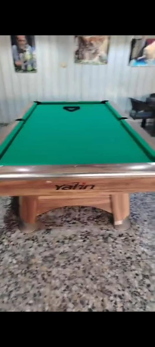 سلام عليكم ميوزه بليارد عدد 3 للبيع . ميز اليلن مستخدم سنه ولباقي مستخدم نضيف جدا 
شراي خابرني ‭0770 964 4000‬
