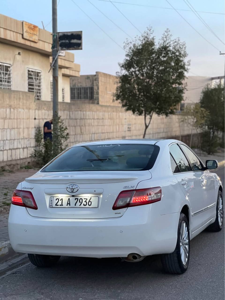 سلام عليكم 

كامري موديل 2008 glx 
محدث شكل 2011
فول موصفات خليجي 
سلايد 
تحكم استيرن 
شاشه و كامير 
كشنات كهربائي
تبريد مركزي 
جامات كهربائي 
لون ابيض 
4 تايرات جديد 
رقمها مميز 
سنويه جديد لحد 2026 شهر 12 
بشرط تحويل 
ضررها بونيد صبغ + هيلال صبغ + نص جاملغ صبغ + 4 مكانات بارد قليل كلش 
محرك 2.5 
كير محرك بشرط 
سعررها 113 وبيها مجال 
مكان كركوك 
***********
*********** كركوك, العراق
