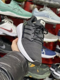 ماركة ادیداس وكالة اصلي قياس : ٤٦ طول القدم : ٣١سم للحجز دذلي خاص لو و...