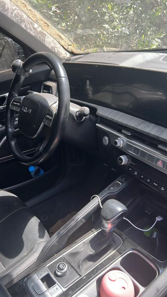 سلام عليكم تلورايد 23EX فل مواصفات 7 راكب 6 سلندر  عارضها (255) للاستفسار ***********
