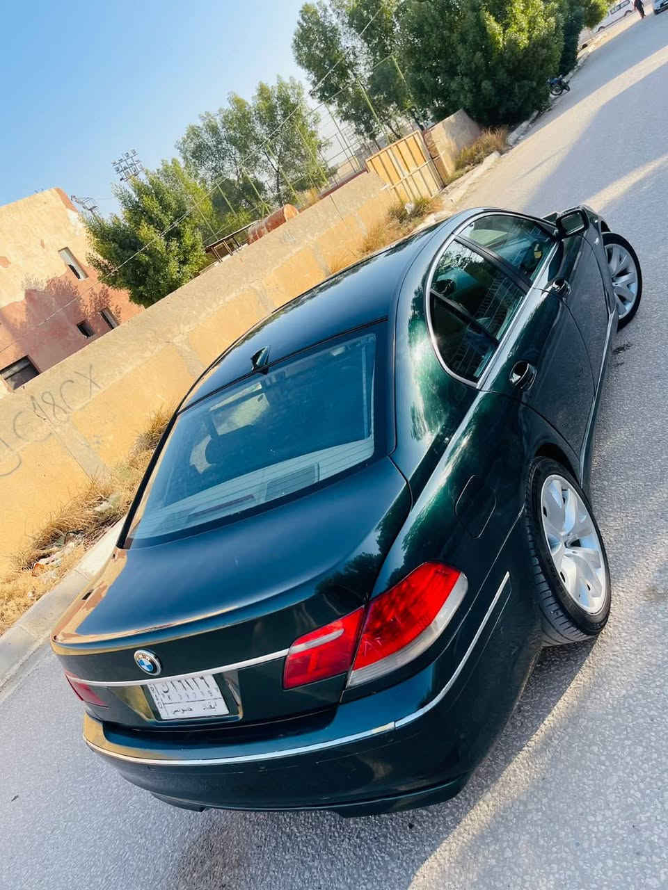 بي ام باخره 2002 محدث 2008 
رقم بغداد تحويل مباشر 
كير - محرك - تبريد - حداديه - باتري - تخم تاير جاهزه  مكاني بابل  مكلف بنشر ‭0773 531 1088‬
