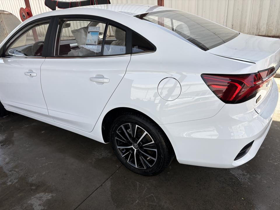 Mg5 plus 2025 السياره ماشيه 11 الف قابل للزياده 
ضمان 6 سنين مستمر حتى 2032 شهر 1 
لايت led 
شاشه لمس 
ابل كار بلي 
Abs 
اوتو هولد 
سايد بريك دكمه 
دخول ذكي 
اشاير مري 
وبعد مواصفات
بيها طخه بسيطه بقبق الجنطه  
مرقم بغداد السياره معروضه ب 120 
مكانها بغداد ***********
