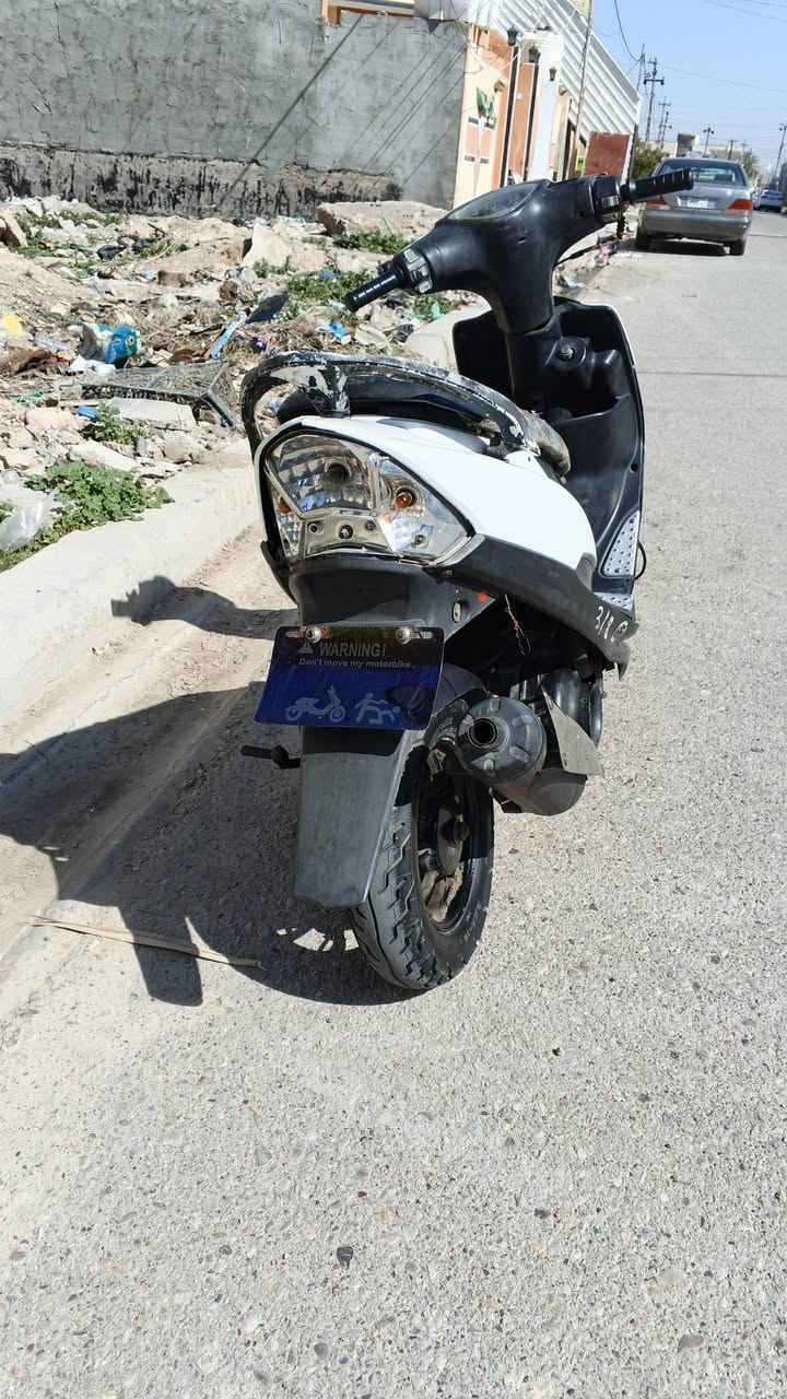 سلام عليكم دراجه ماكس عدلة للبيع نضيفة ما بيهة اي عطل كهربائيات يشتغلن يشغل سلف وهندر السعر 400


**إذا كنت صاحب هذا الإعلان وتريد حذفه لأي سبب، رجاءا أرسل رسالة إلى الدعم الفني**