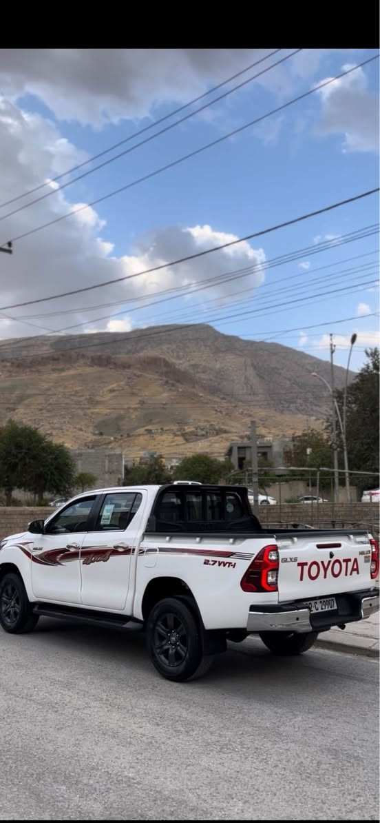 تويوتا هيلوكس 2021بئ سيوخ گير مه كينه به شه رت 78000kmرويشتن گير توماتيك شاشه گه وره  شريك سيد نه هروو گه پات موسه فاته ١ ده سته به ناوي خومانه   ژماري موبايل *********** أربيل, العراق
