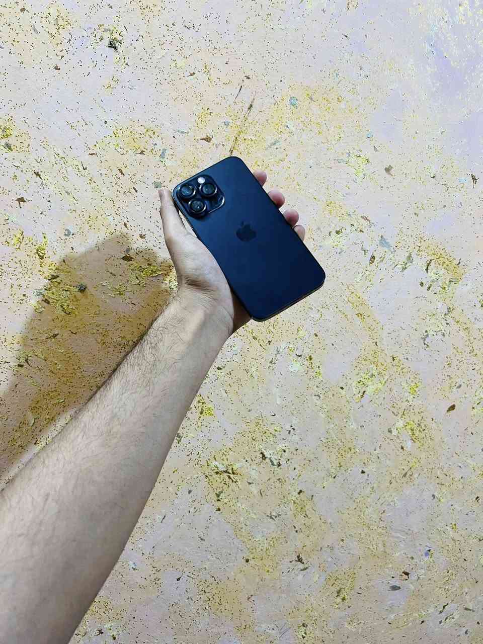 ايفون 14 برو ماكس ابدل شاشه متوسطه الباقي كفاله بصمه وجه شغاله بطاريه 76 الله شاهد شحنه يخبل ذاكره 256 كرتونه موجود السعر 600 شراي يتصل***********
