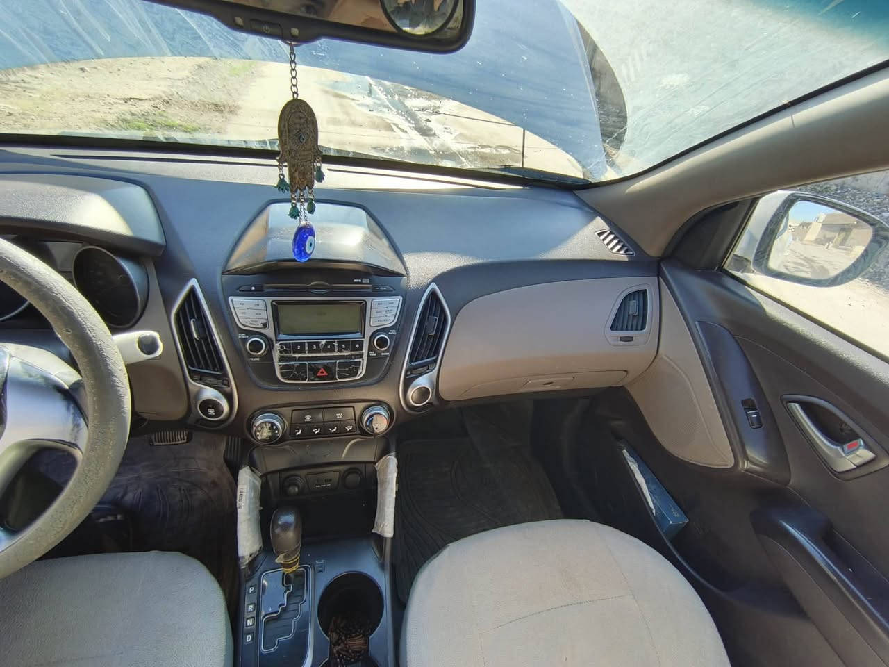 السلام عليكم 👋🏼
هونداي توكسن ✨
موديل : 2012
لون : ابيض 
محرك : 2000 دوش 
شرط الكير والمحرك 
رقم اربيل مسطرة ( 22 ) .
رقم وهزة وسنوية جديدة 
شرط الوكالة والتحويل 
سيارة حيل نضيفة مال جناي 
شرط بدون حادث وبدون دواخل 🤚🏽 
❗بيها فقط ( نص ) باب نفر صبغ رش!!
+ ( 3 ) مكانات بارد بدون دواخل . 
♦️ ألسعر 142$ وبيها مجال للطيبين ✅

📌 للأستفسار : *********** اسيا 
                       *********** كورك
