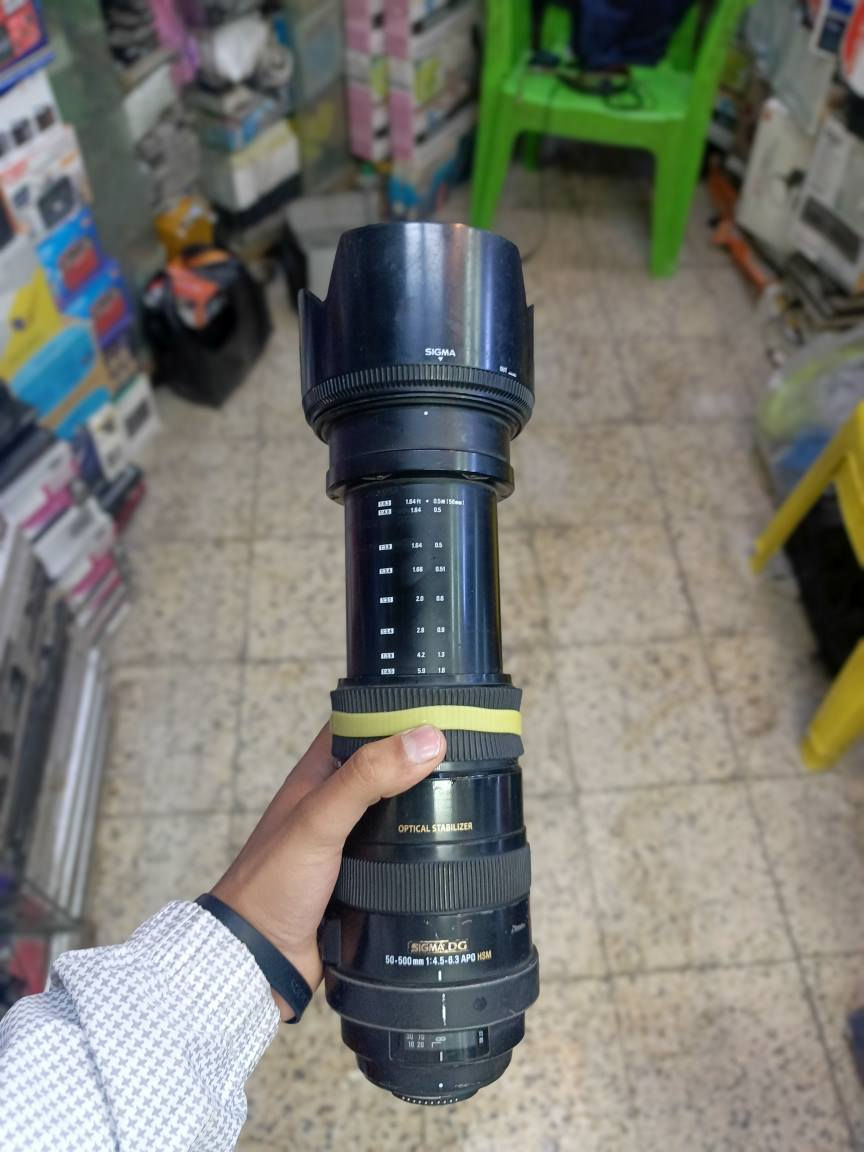 سلام عليكم ورحمه الله وبركاته اخواني كامرهD610 
فول فريم نضافه فول اخت جديده مع عدسه رياضي محترف الصورة والفيديو 50.500 سيكما فقط بيه عطل بسيط بل ماطور يشتغل يدوي ما موديه المصلح  عدسه نضيفه وقويه جدأ سعرها جدا مناسب هيه والعدسه مليون 150 الف وبيها مجال استفسار خاص مفتوح ورقمي وتساب *********** بخدمتك بغداد, العراق
