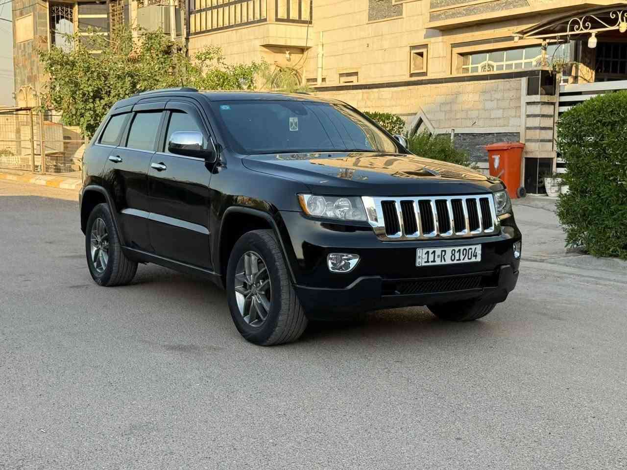 السلام عليكم للبيع او مراوس جيب لاريدو موديل ٢٠١٢ محرك ٦سلندر تدفئة وتبريد شاشه كاميرا داخل نظيف جدا كهربائيات كلهه تشتغل صدر امامي وخلفي جديد تخم تاير نظيف جاهزه بدون نقص بيها تبديل قماره بسبب تعرضها لحادث خلفي من الاعلى شواصي ولغود وتكم من يده الباب وجوه مكفولات يعني ممكلوبه ولا جافيه بجم مكفول رقم بغداد دولي جديد سعرها ١٢٨ مكانها بغداد الدوره ابو دشير هاتف *********** وبيها مجال ان شاء الله تعالى بغداد, العراق
