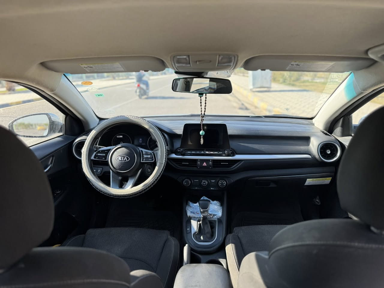 سلام عليكم كيا فورتي موديل  2020  معوقين حدثها جاملغ  وبنيد مبدل وباب مصبوغ  بدون وأيرباك موجوده صوره السونار  السياره خير من الله ربع ما تصرف عليها حداديه جديده وتخم تاير وباتري جديد ماشيه 63 ألف  سعرها (132) ***********
