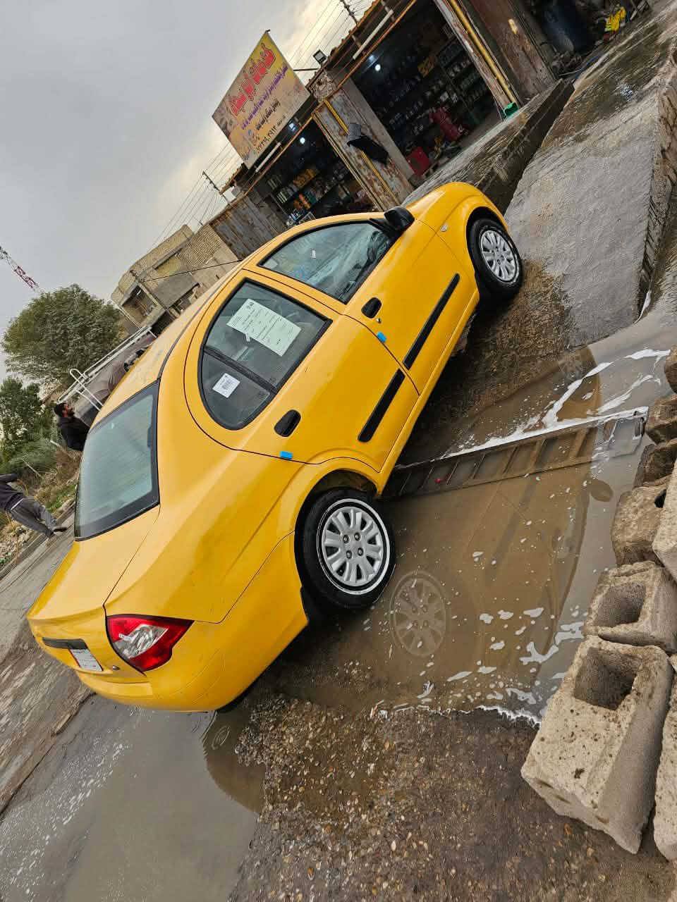 سلام عليكم عندي سياره البيع طيبه موديل 2015 رقم بغداد سنويه جديده تحويل مباشر سياره جديده وحلوه وجاهز مصفره هيئه وغرامات مكفوله مكينه جديده كير جديد تخم تاير عنوان بغداد ولشراي يتصل على رقم ***********
