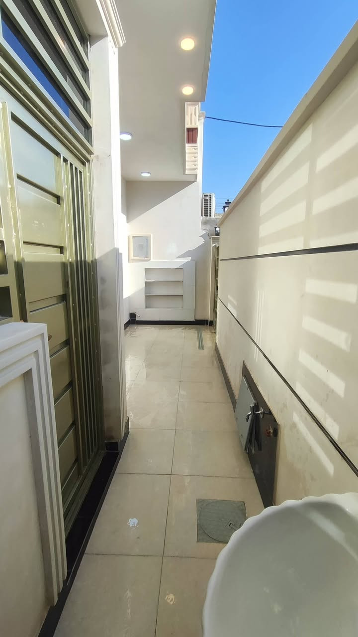 دار للبيع المساحه 100 متر بناء درجه اولى وحديث حي الشيشان الثانيه رقم الهاتف ***********
