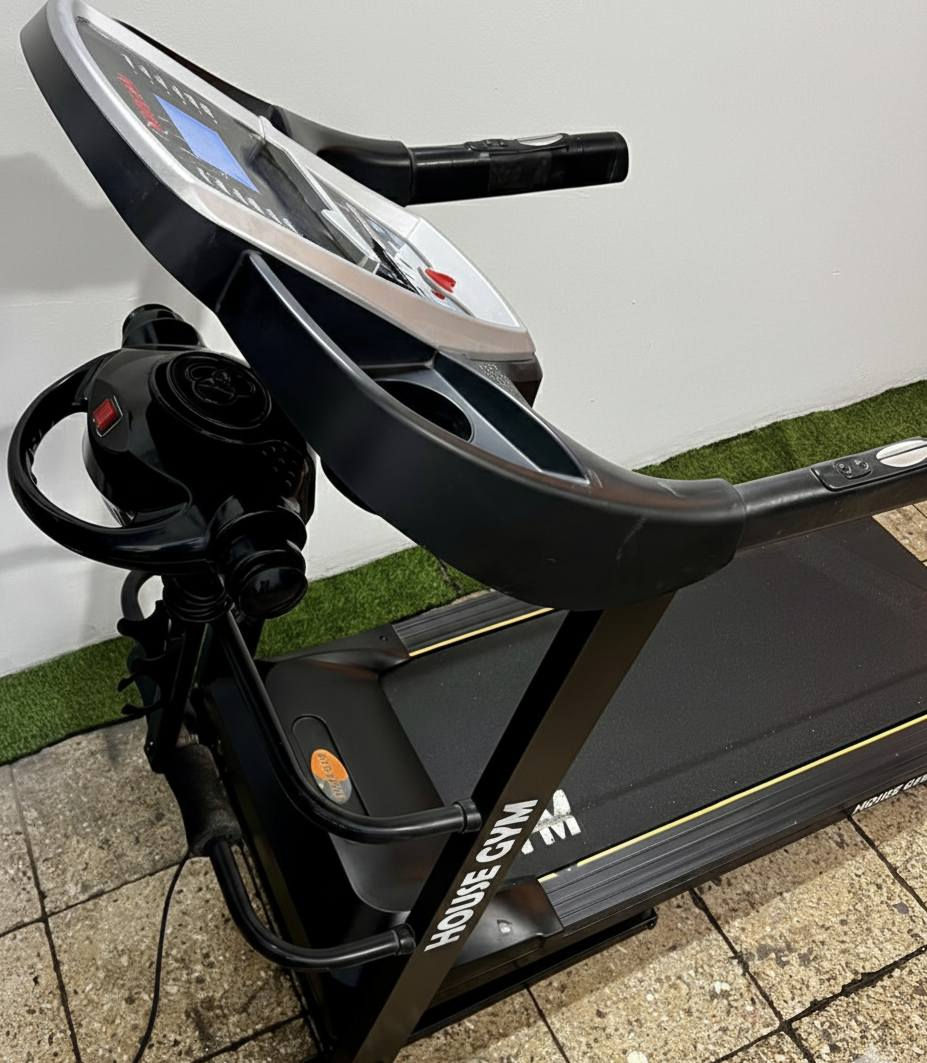 سلام عليكم
للبيع جهاز جري ماركة هاوس جيم house gym 
جبلي دبل ماطور 
الجهاز نظيف جداً 
المواصفات 100 كيلو حقيقي وليس وهمي 
السرعة عالية جداً 
يحتوي على رجاج تكسير الشحوم
وحساس قلب وجك هايدروليك 
وusp و mp3 
السعر 275 الف 
العنوان بغداد يوجد توصيل داخل العراق
رقم الهاتف ***********
