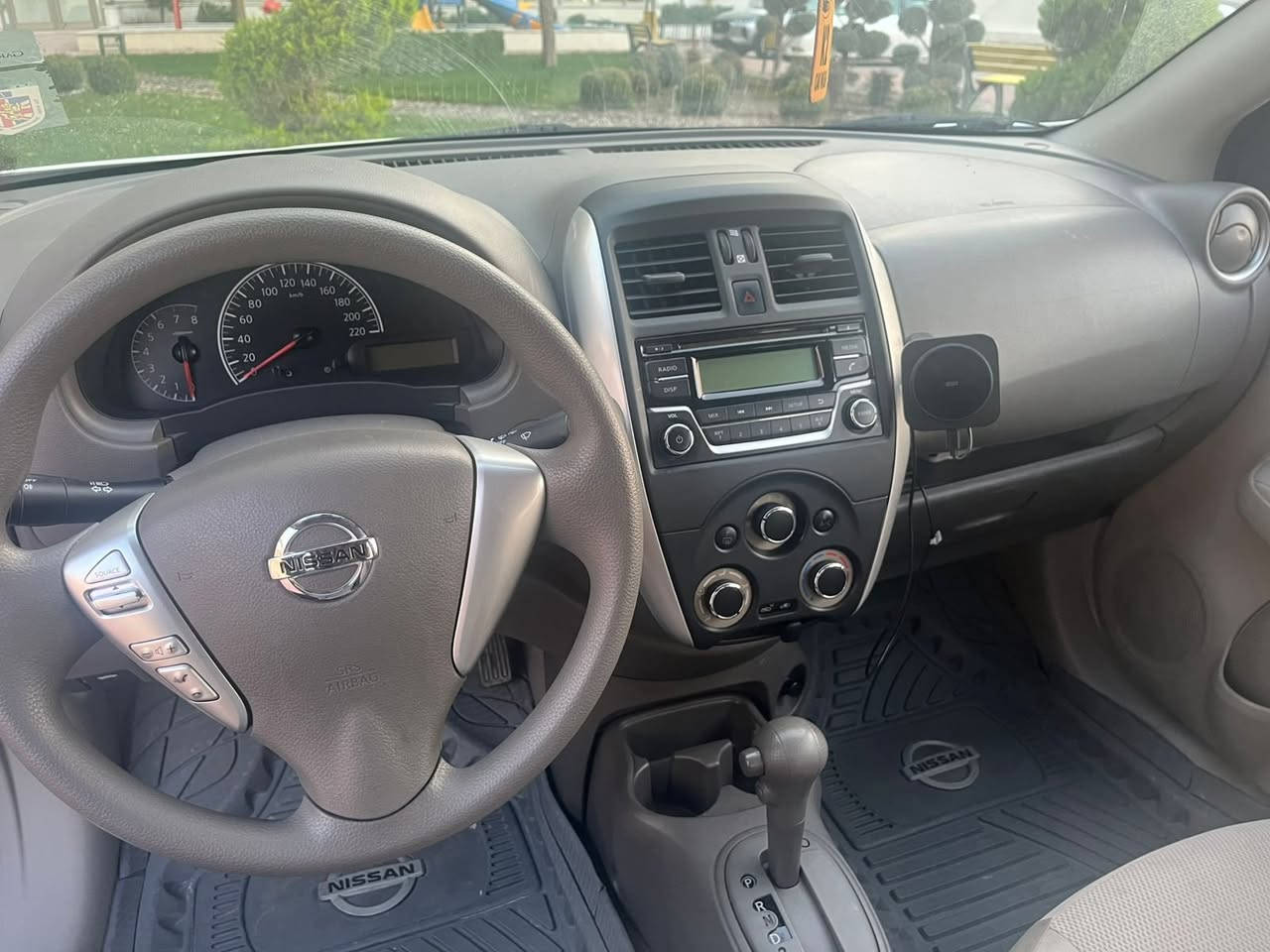 نیسان سەنی لاکشمیبای 2020
بێ بۆیاخ سپی بەفری 
يه ك به له ساردى له ده ركاي سه كن
یەدە نیکل
دوو جام کارەبا 
سەنەوی تا 2029 تازەیە 
نرخ 111$ و مامەڵە 
*********** السليمانية, العراق
