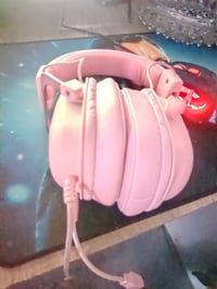 xbox سيرس اس  1- كامل ملحقاته  2- ups 850 3- سماعة 🎧 كيمنق من ريدراغون...