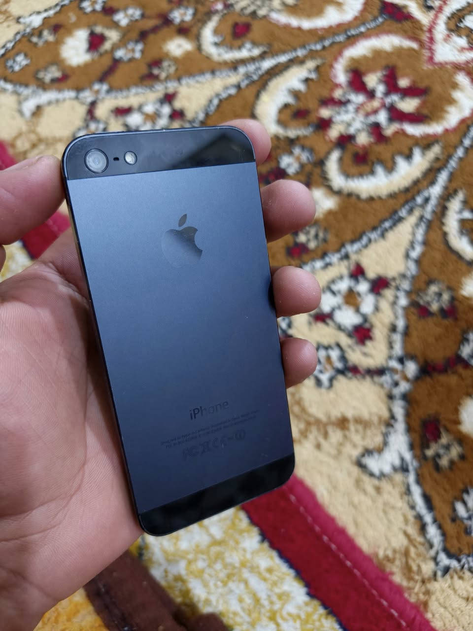 جهاز ايفون5قطعه تخبل وانضف من الصوره خط اتصال شغال وصوته كلش واضح السعر 30قفل اذا ضل تعامل لا تخابر جهاز ما بي شي
***********
