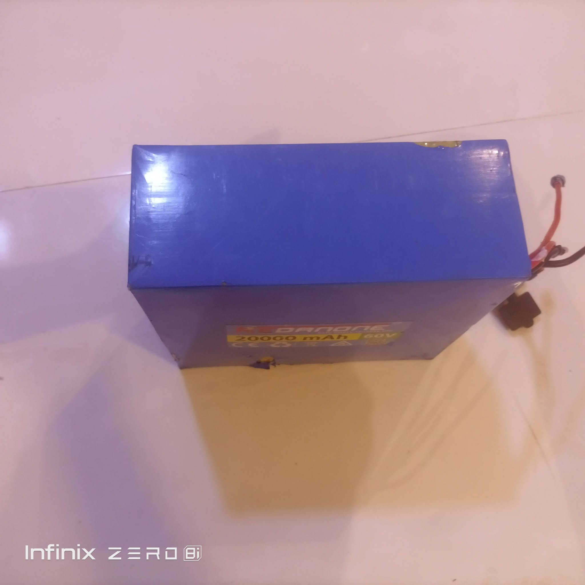 بطاريات ليثيوم للبيع
البطاريه جديده جدن 
مثل ما موضح بل صور
بدون شاحنه فقط بطاريه 
للتواصل علا الرقم ***********
