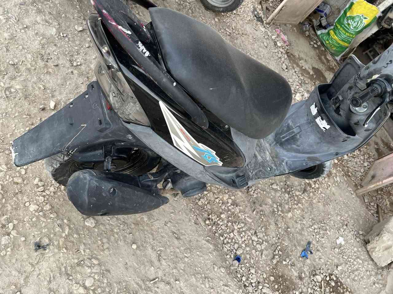 ماكس بلادي  مبدل بيه زنجيل السعر700بيه مجال العنوان شارع 80اتصال *********** الحله
