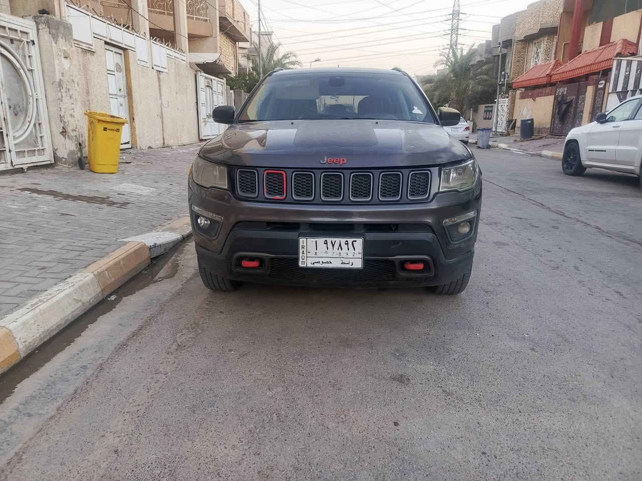 السلام عليكم جيب كومباس موديل 2019 ماشي 54mi اعلئ فئة ترايل
هوك فول مواصفات سعر 105
مواصفات 
بانوراما 
جنطة كهرباء
كشنات جلد تدفئة 
هيتر ستيرن 
رادار
شاشة كامرة وحساس 
كشن كهرباء مساج
5 انضمة قيادة 
سايد بريك بصمه
تبريد قطعتين 
وبعد هواي مواصفات  ملاحضه سيارة بيهة قطعتين بالخارج وبالعراق صار بيهة قطعتين بيهة 4 قطع صبغ 
مكاني كوت واسط 
***********

