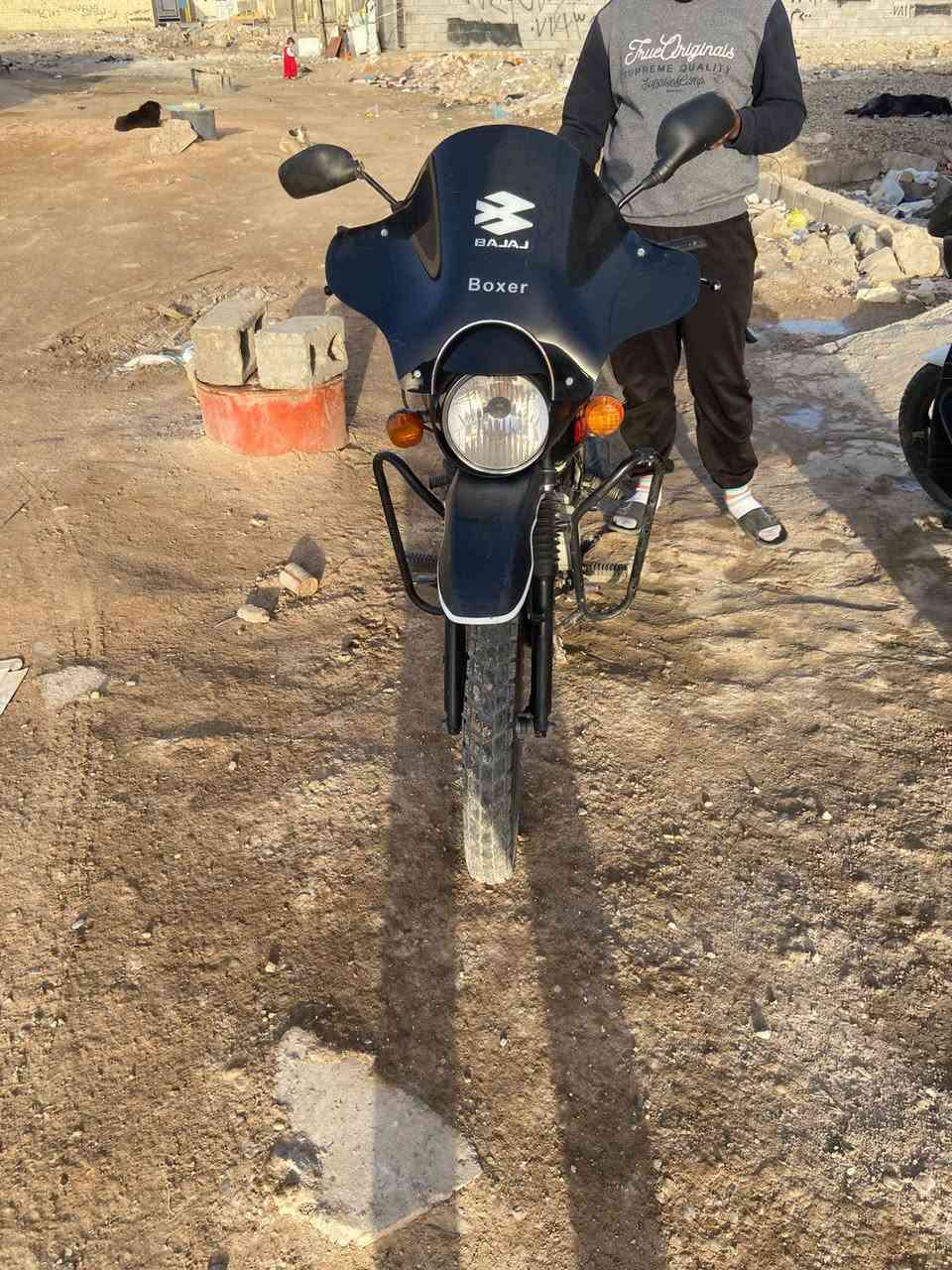 السلام عليكم بوكسر جبلي 23وراق سحب دراجه نضيفه مابيه اي نقص سعره مليون و100وبيه مجال التصال ***********
