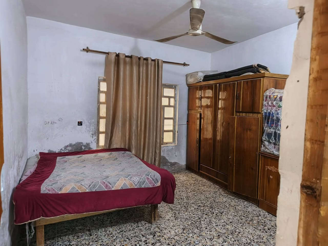 سلام عليكم 
الدار للبيع في منطقه بوب الشام سعر 85
للاستفسار تصل عرقم ***********
